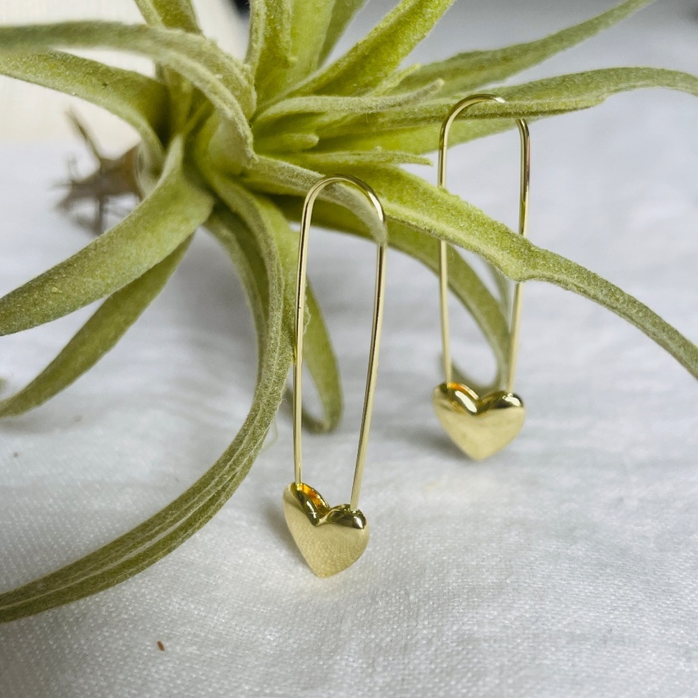 🌟 Buy 2 Pairs, Get One Free, NWT Gold Tone Shiny Heart Clip Dangle Earrings
